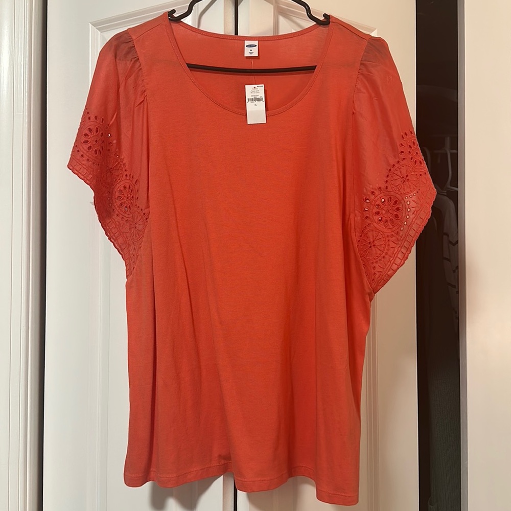 Crochet sleeve tee